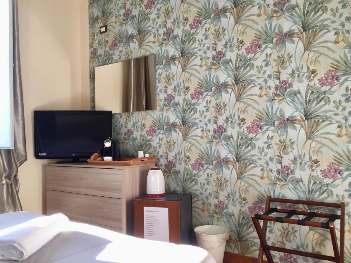5 Keys Bed & Breakfast Pisa Exterior photo